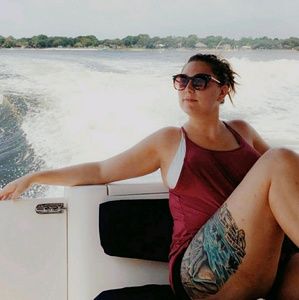 Meet your Posher, Corinne